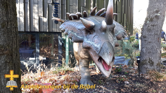 Kosmoceratops (replica)