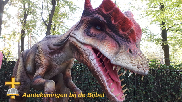 Dilophosaurus (replica)